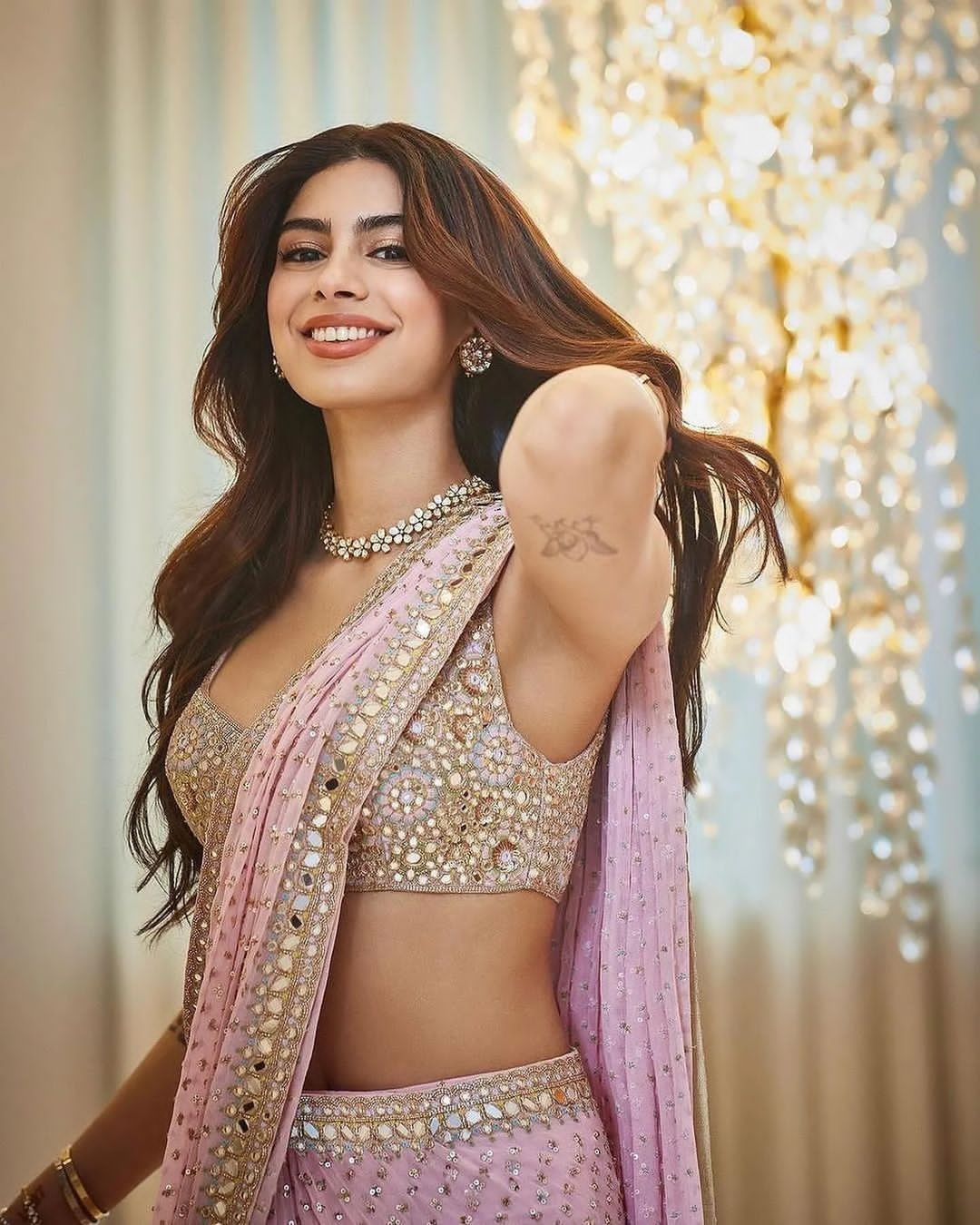 Glamorous Jhanvi Kapoor Inspired Pink Saree