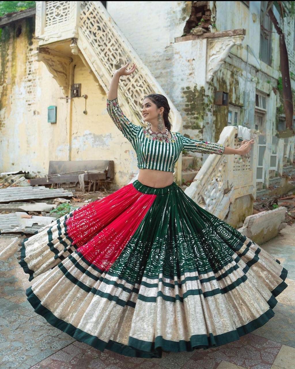Garba Pehnava Navratri Lehenga Choli
