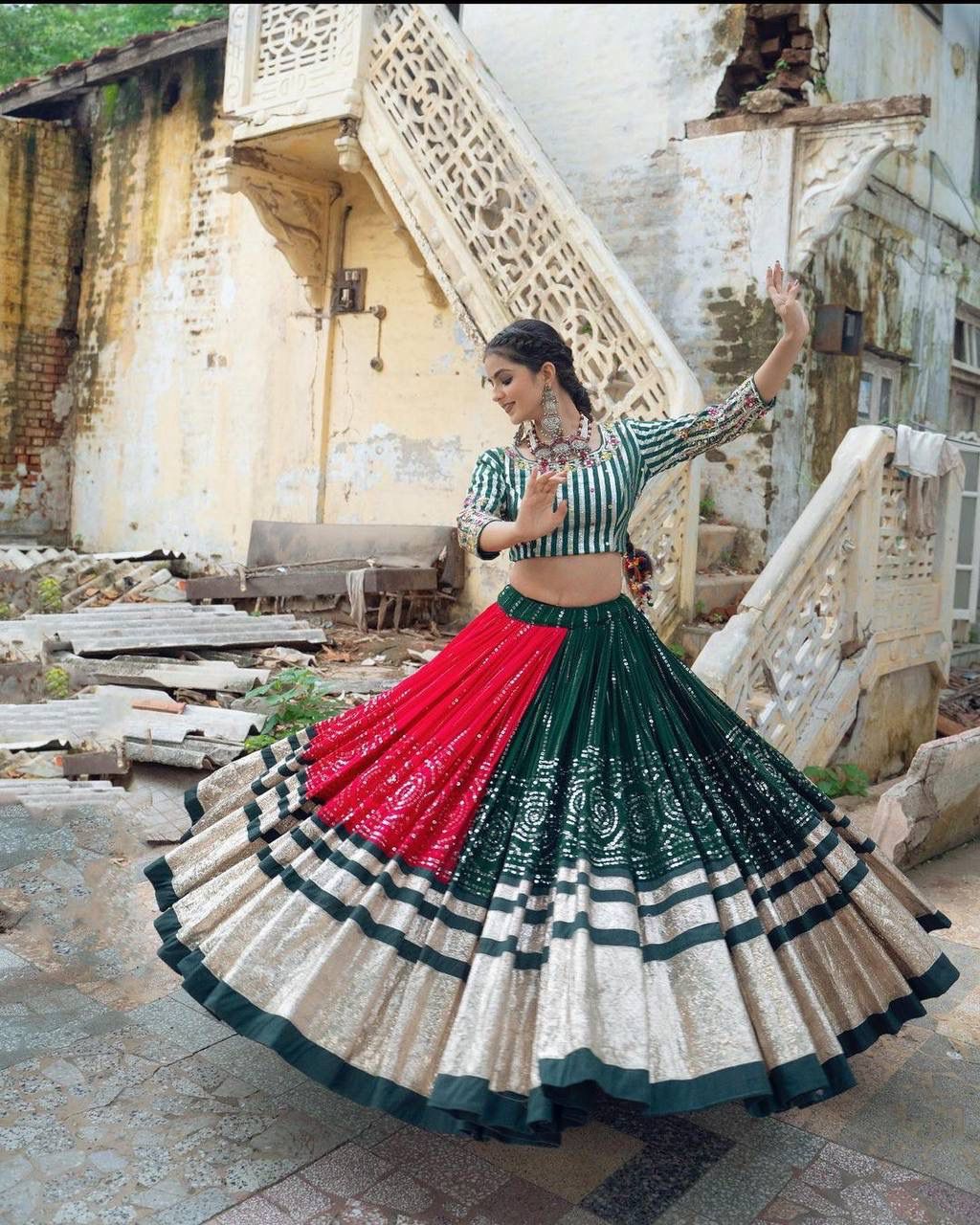 Garba Pehnava Navratri Lehenga Choli