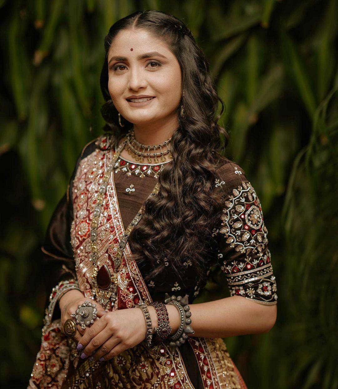 Devi Dazzle Navratri Lehenga Choli