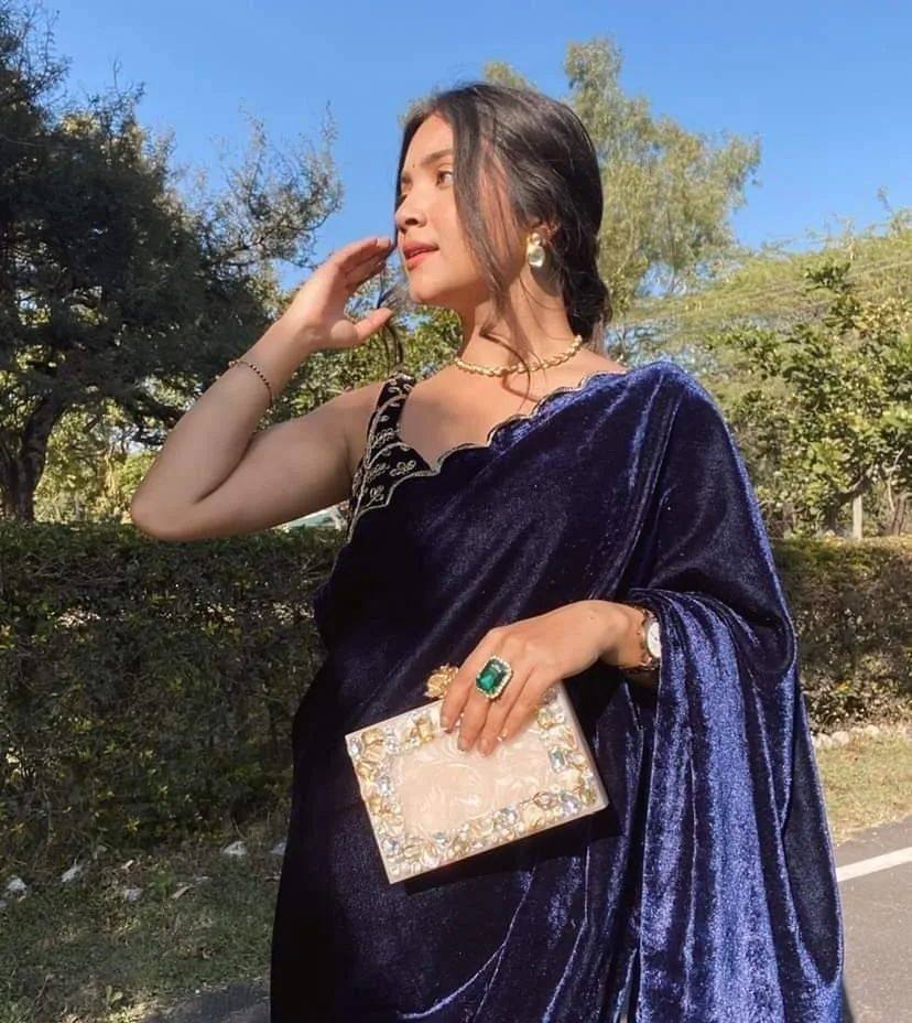 Elegant Velvet Saree