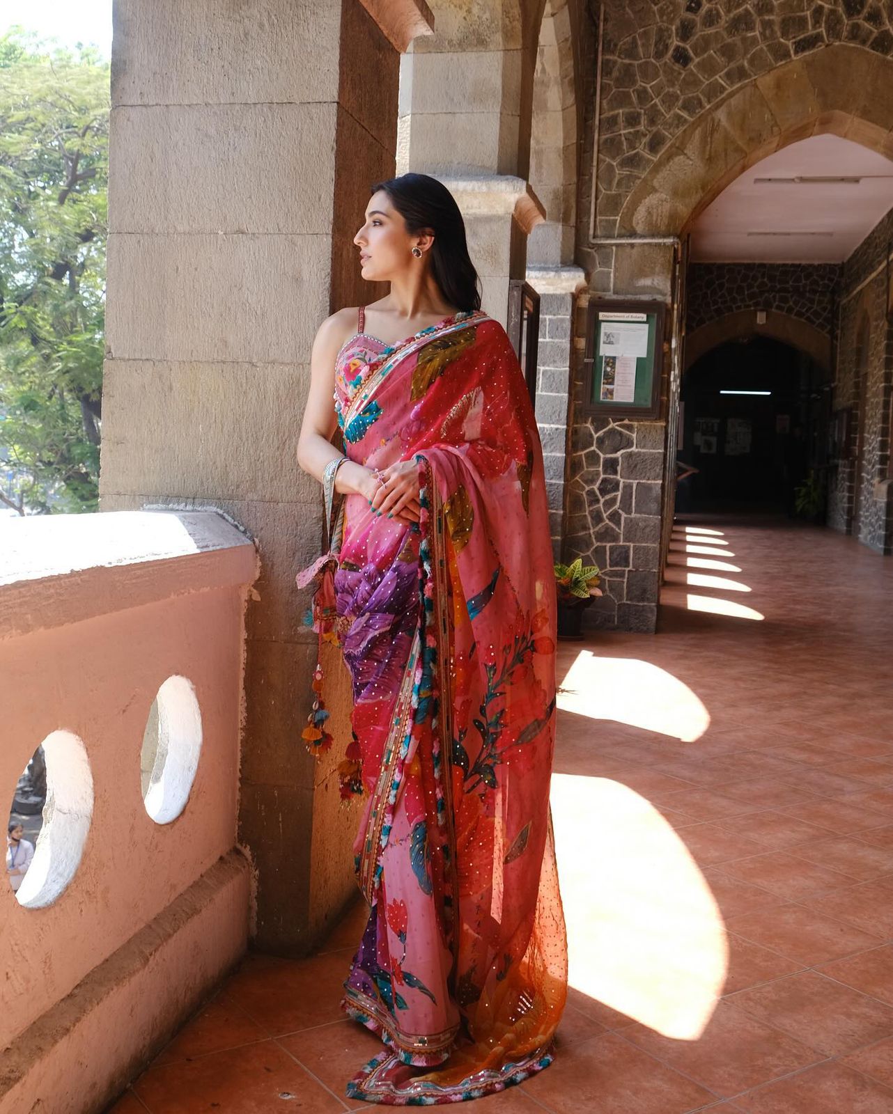 Rangeen Sara Ali Khan Saree With PotliBag