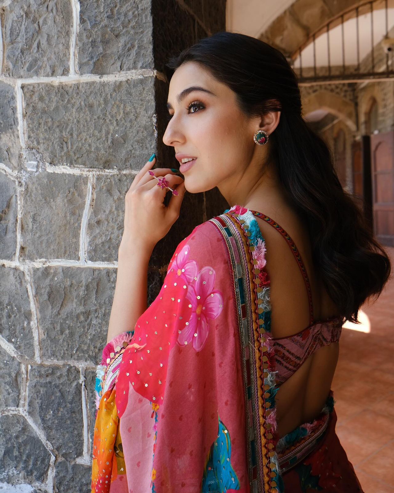 Rangeen Sara Ali Khan Saree With PotliBag