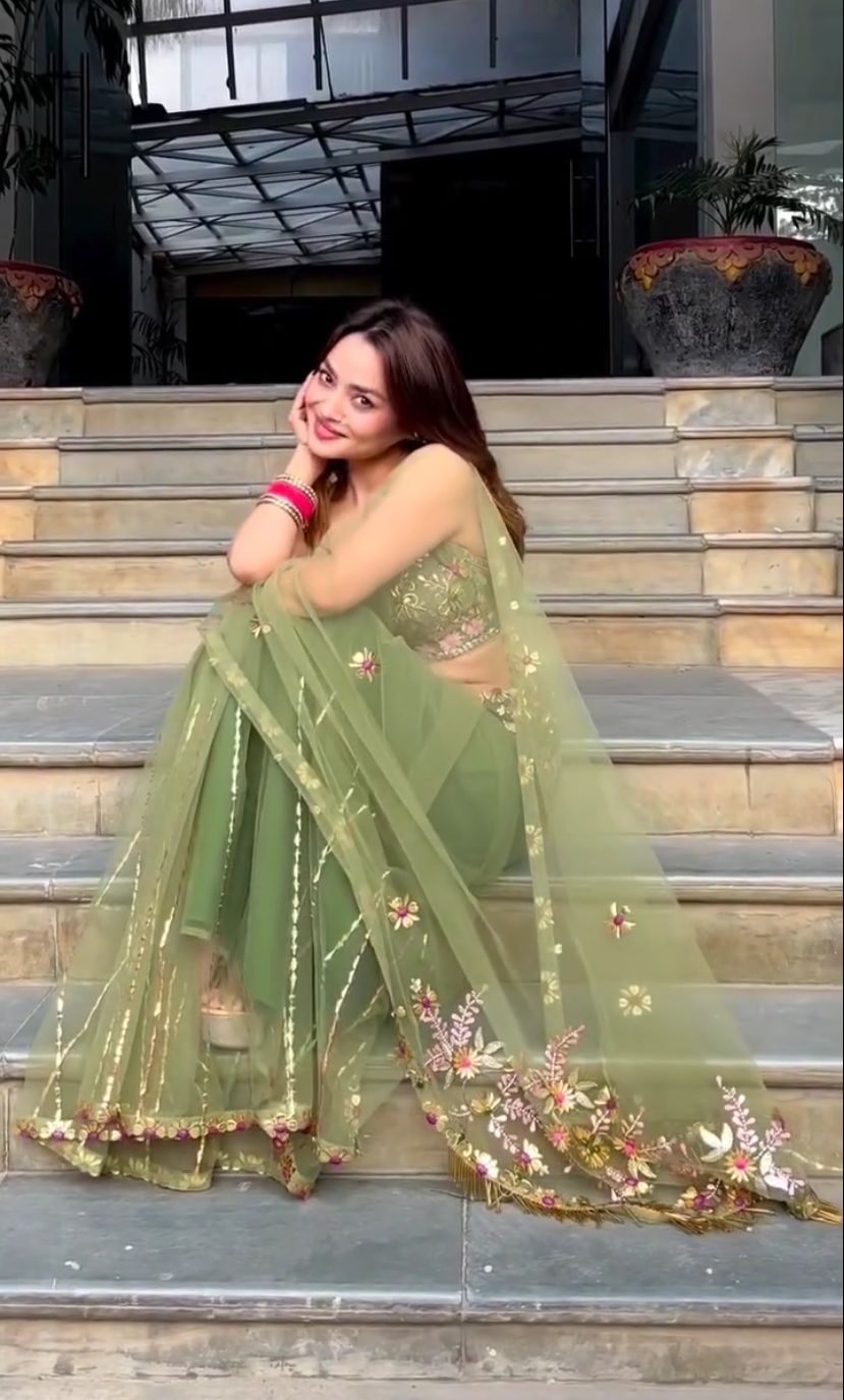 Jasvi Blossom Embroidered Saree
