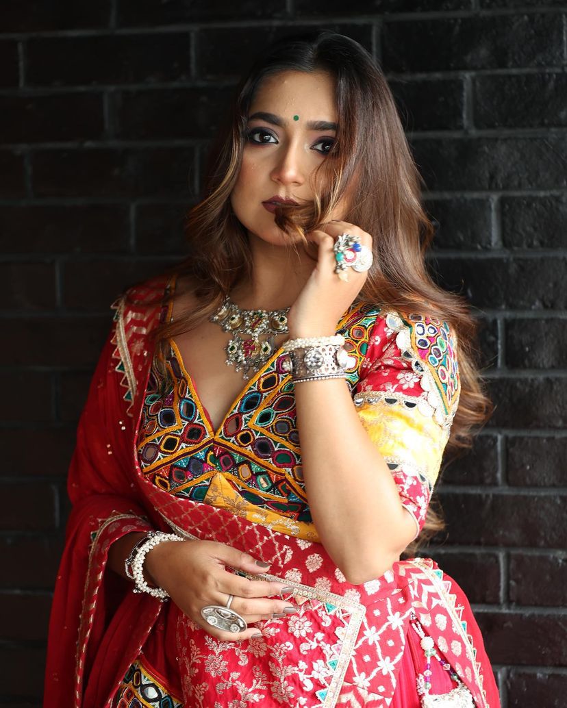 Heritage Folk Art Navratri Lehenga