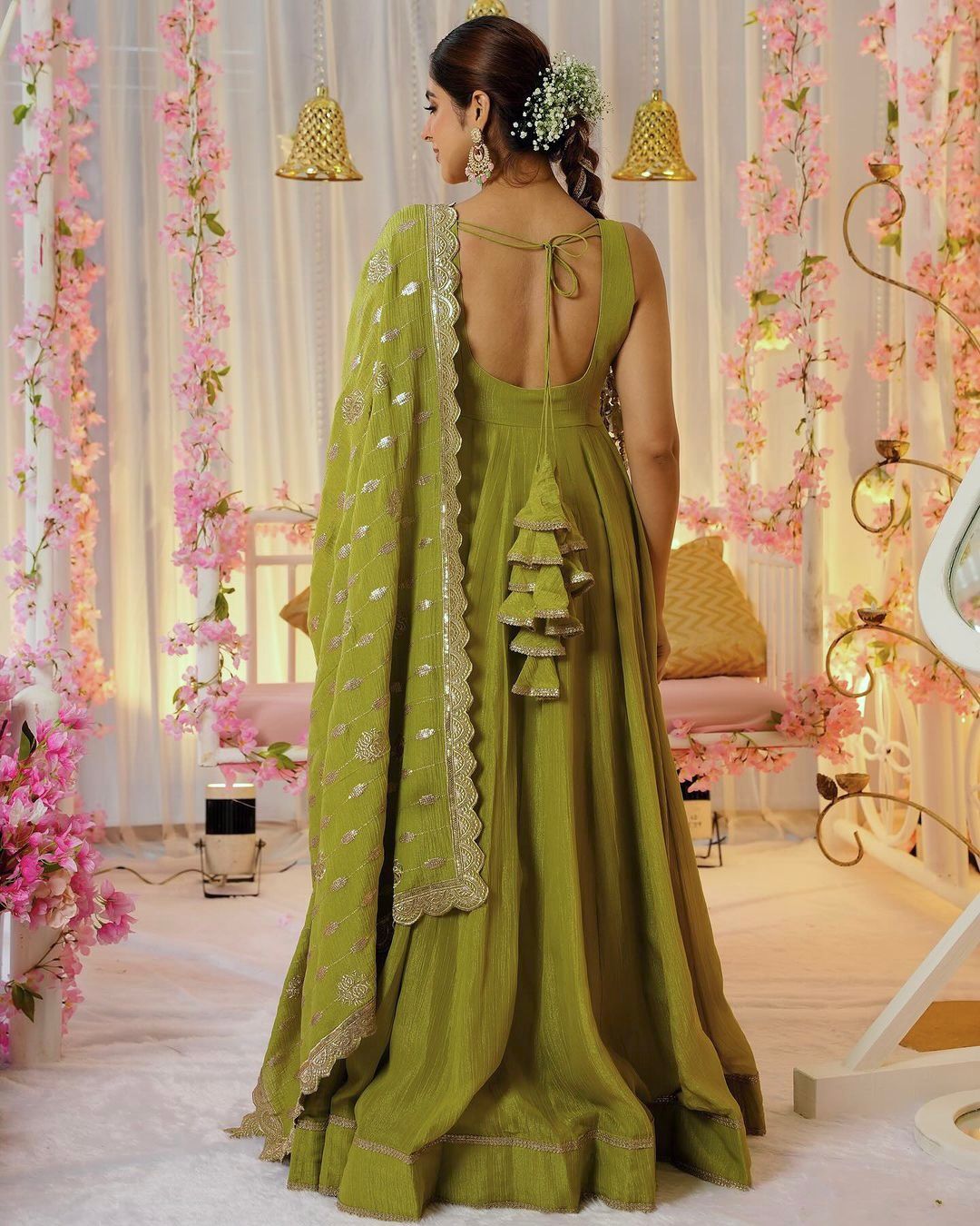 Glamorous Green Salwar Suit