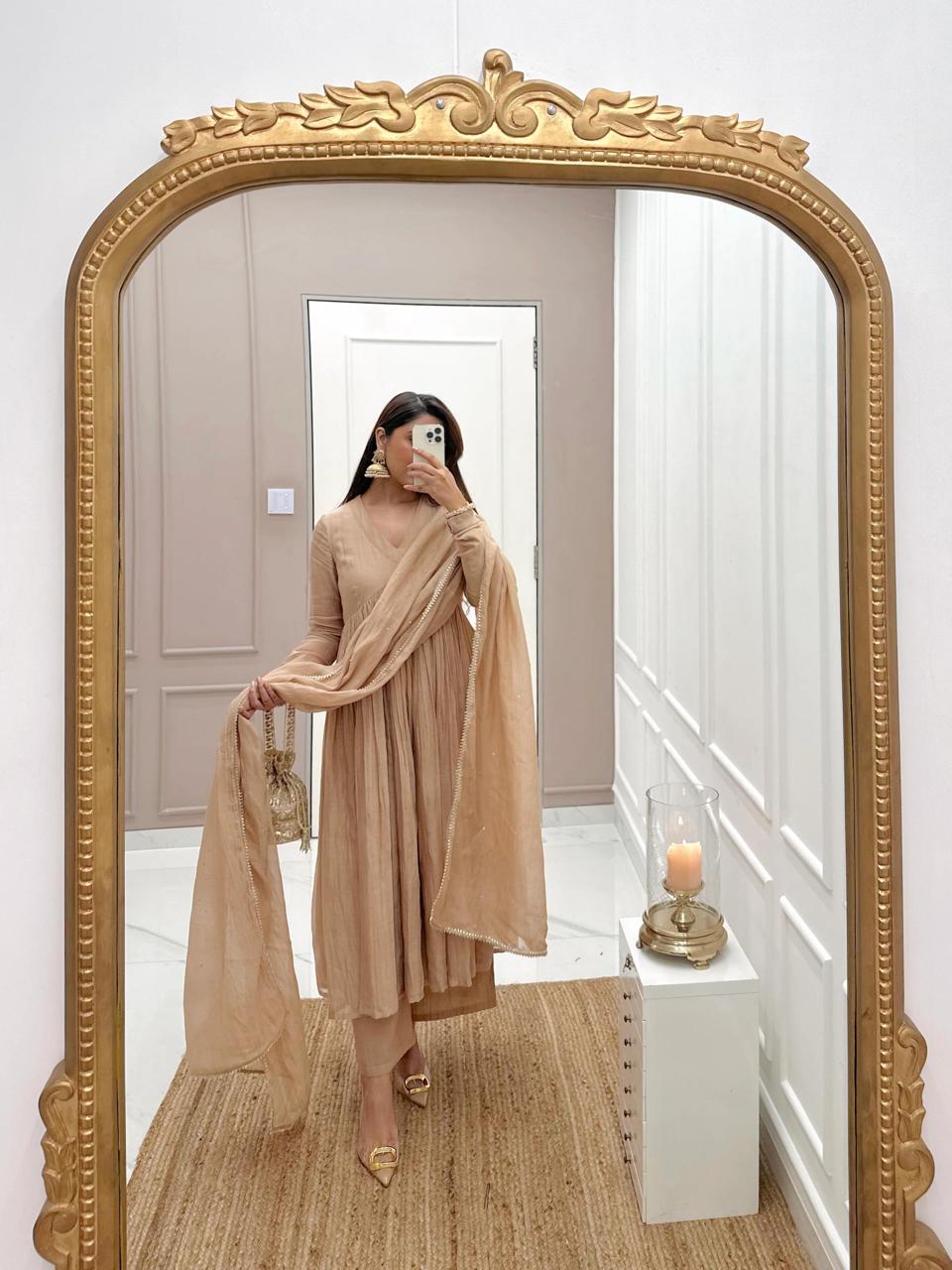 Simple Hasina Anarkali Set
