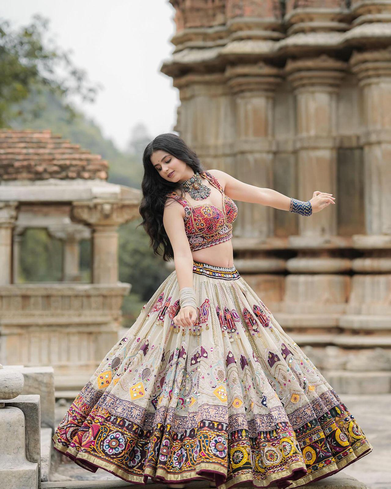 Nartan Nikhar Navratri Lehenga Choli
