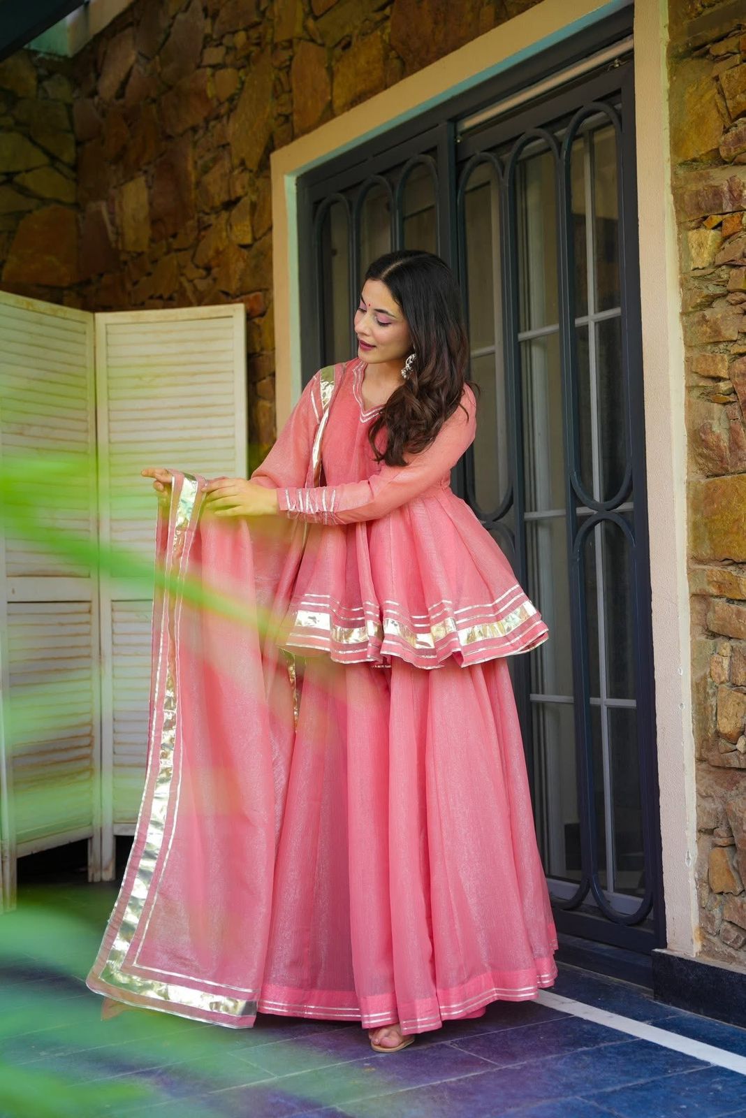 Naqsh Nazrana Sharara Set