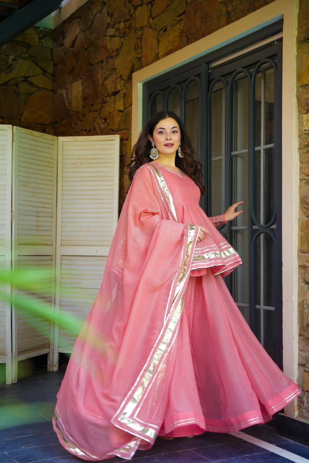 Naqsh Nazrana Sharara Set