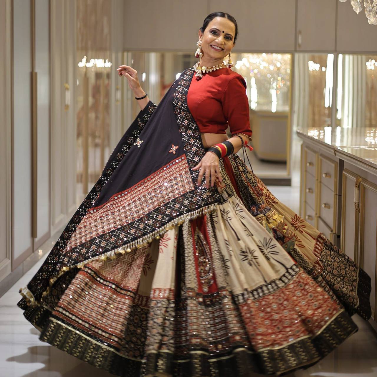 Roopal Beat Navratri Lehenga Choli