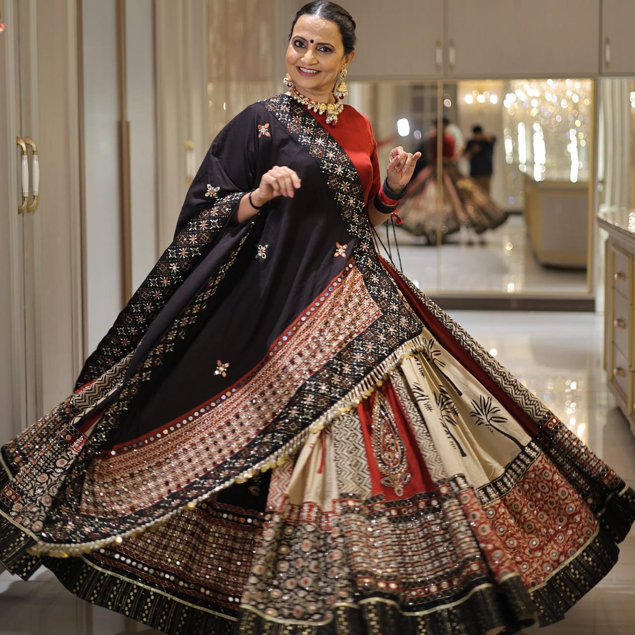 Roopal Beat Navratri Lehenga Choli