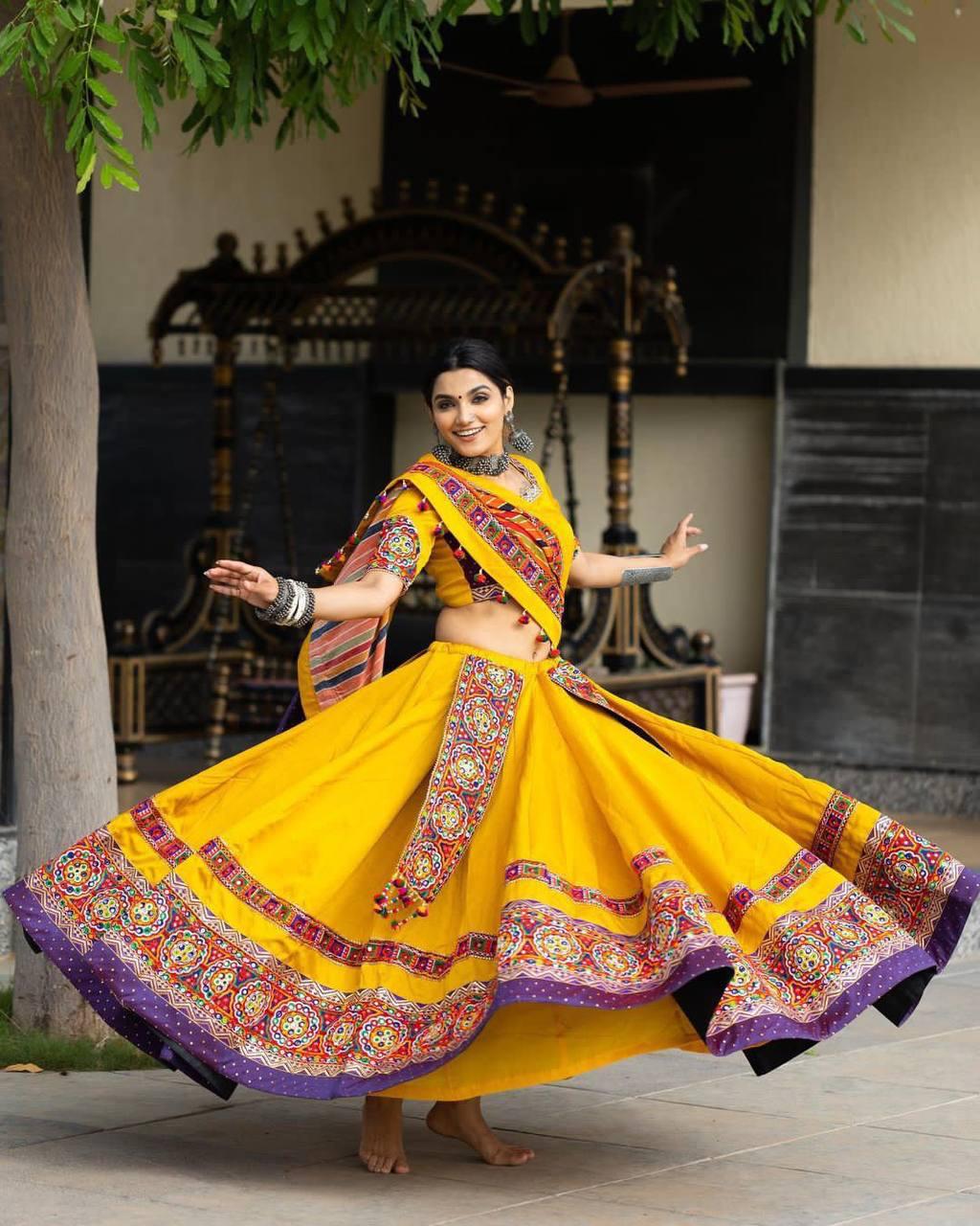 Naach Mayuri Navratri Lehenga Choli