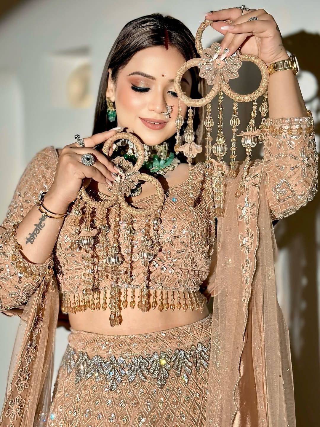 Palkon Pe Rang Lehenga Choli