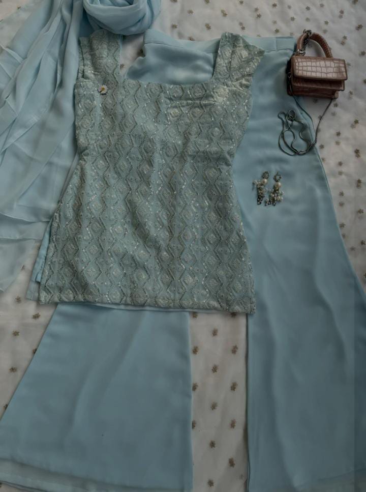 Kareena 90s Iconic Suit