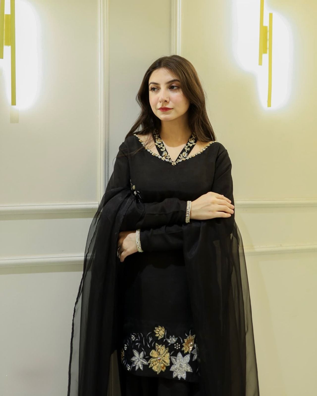 Raunaq Noir Farshi Salwar Suit