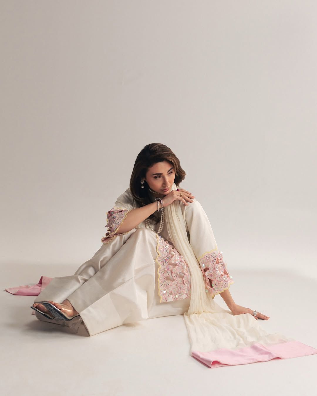 Mahpara Zoya Farshi Salwar Suit