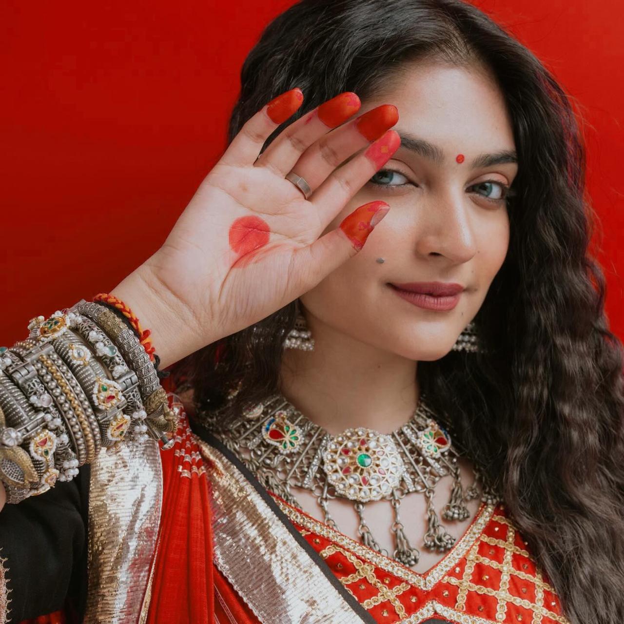 Aabheri Aura Navratri Lehenga Choli