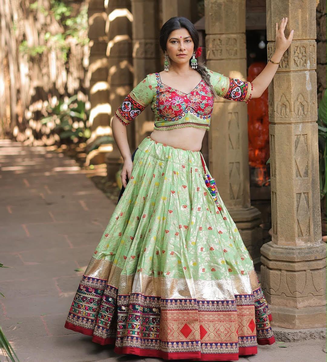 Kavya Katha Navratri Lehenga Choli