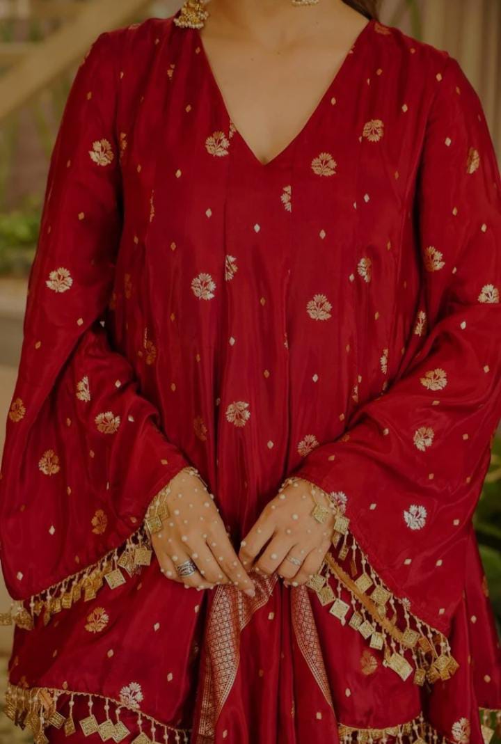 Nayara Noir Salwar Suit
