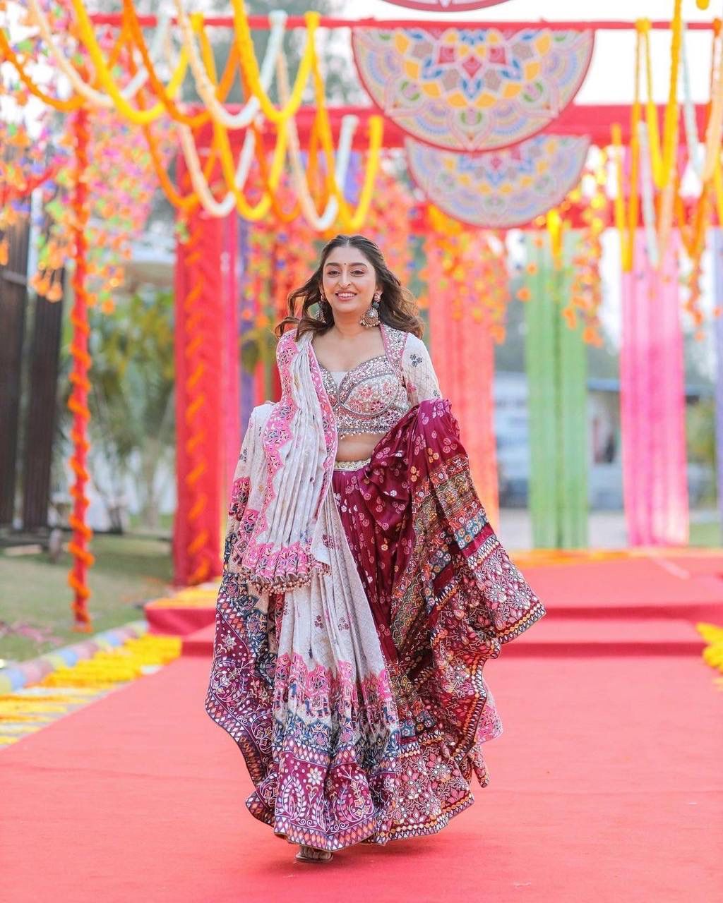 Shubhra Raasleela Navratri Lehenga Choli
