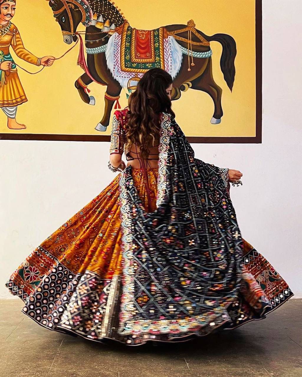 Jhuhi Glamour Navratri Lehenga Choli