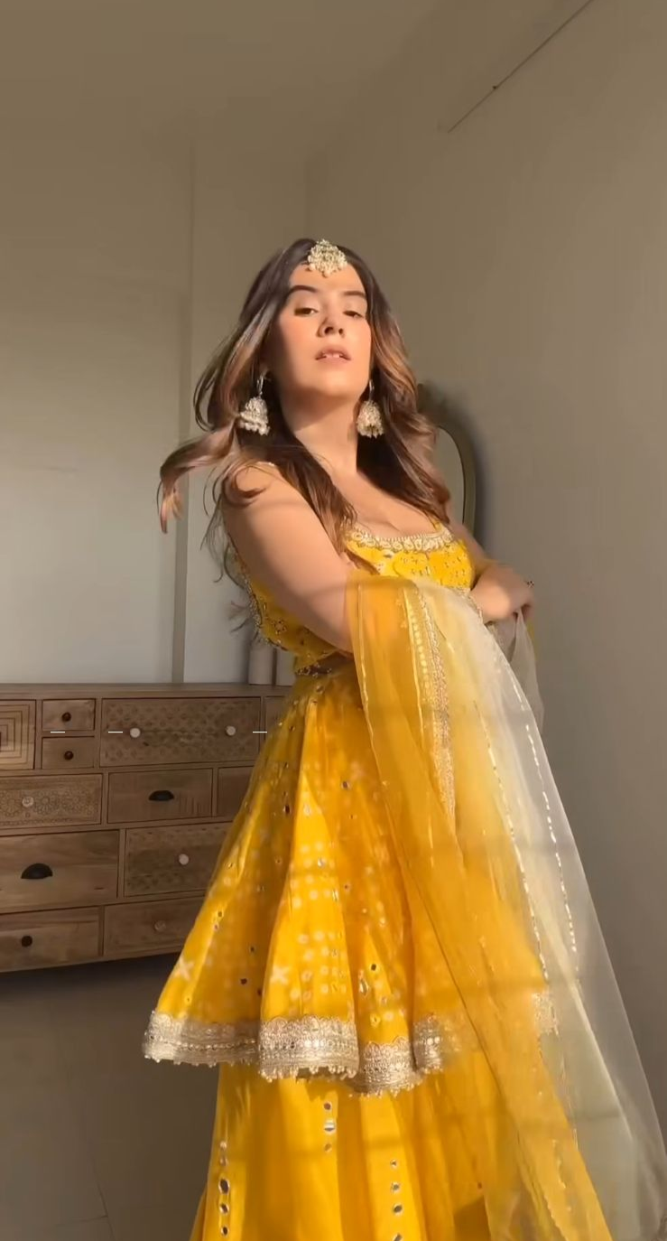 Vaani Traditional Salwar Suit