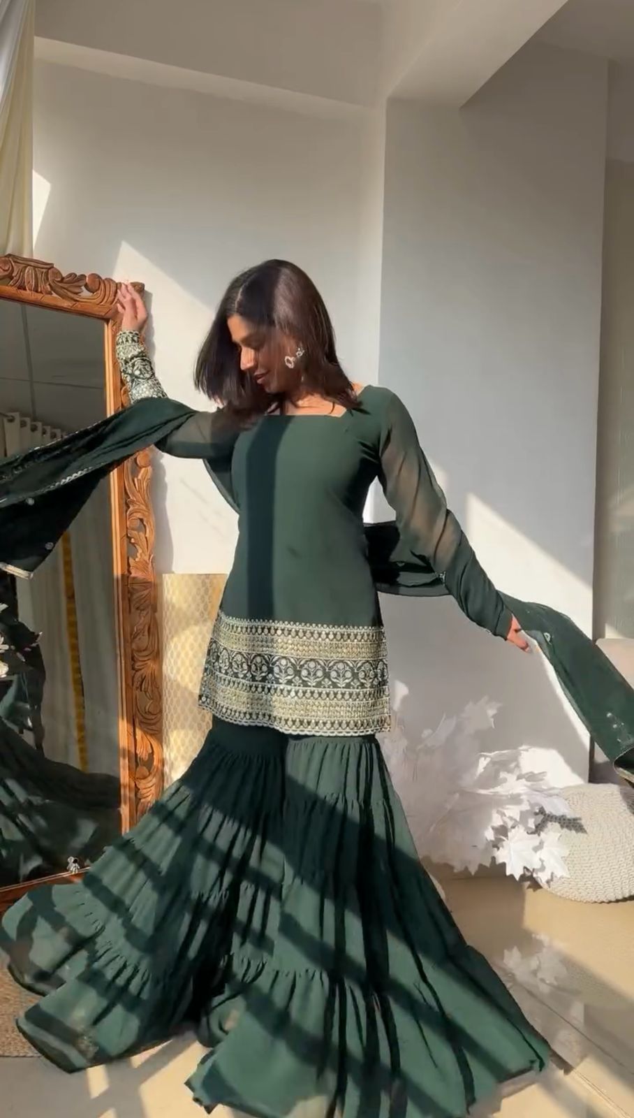 Mirzae-Ruhani Sharara Set