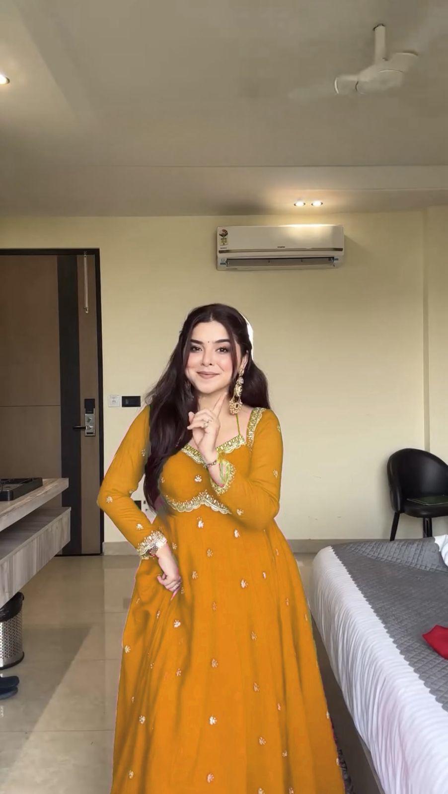 Roja Blossom Salwar Suit