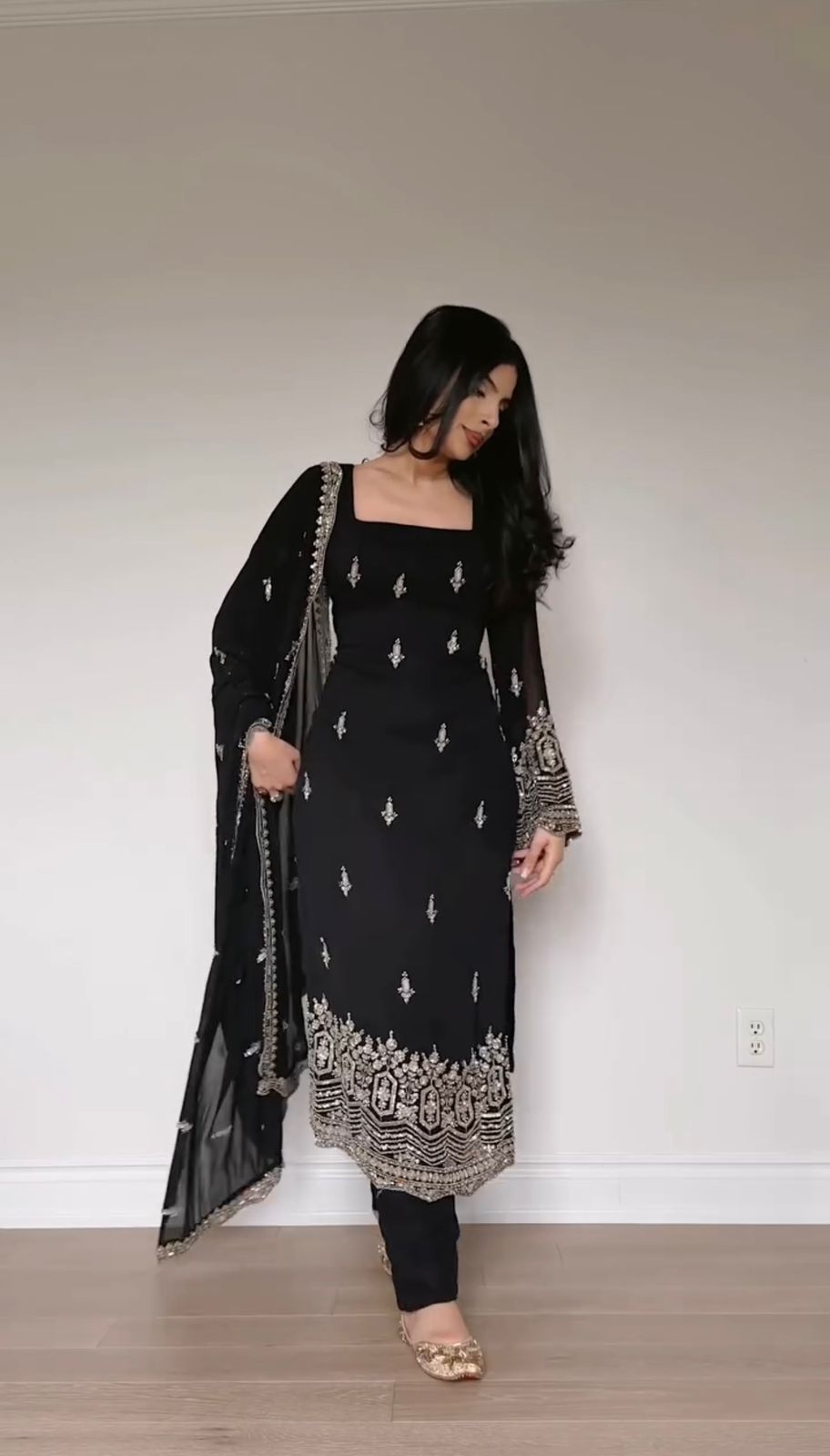 Gulistan Queen Salwar Suit