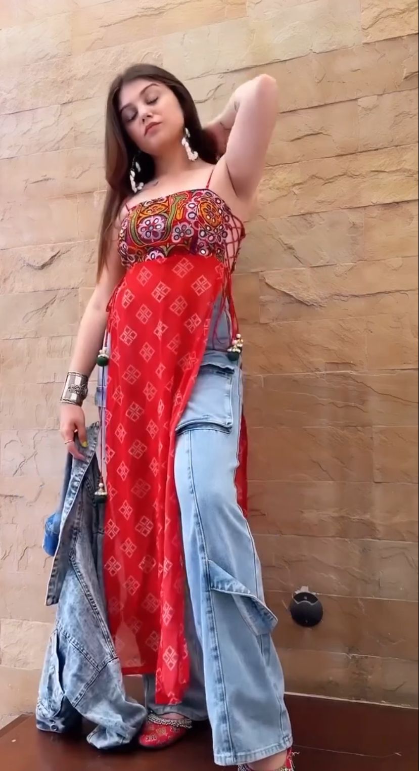 Kicky Bandhani Kurti