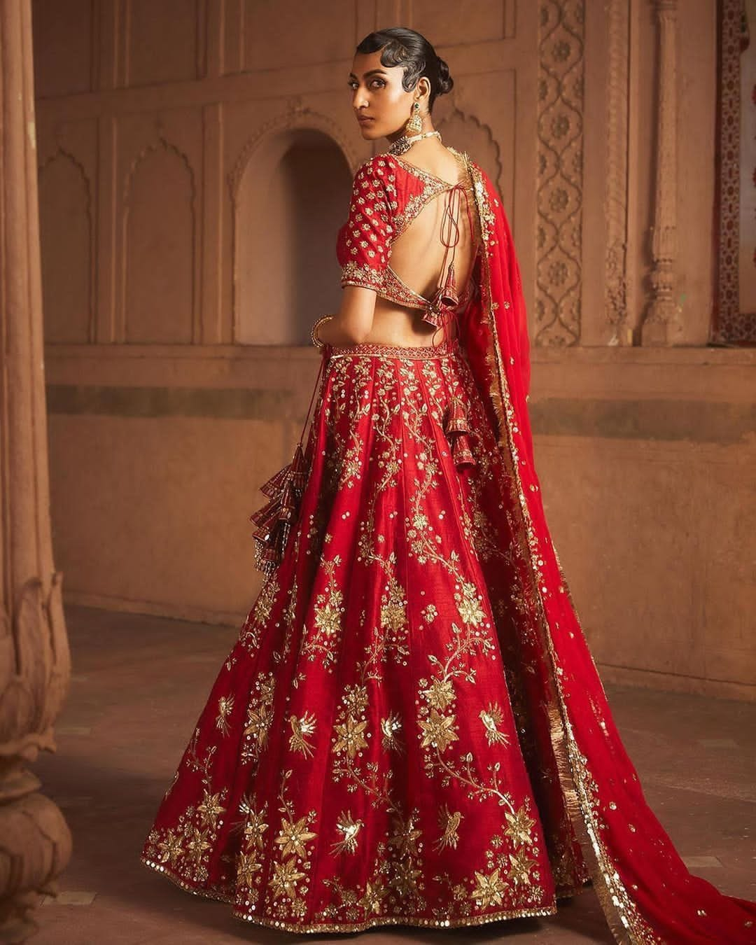 Mohey Laal Rang Lehenga Choli