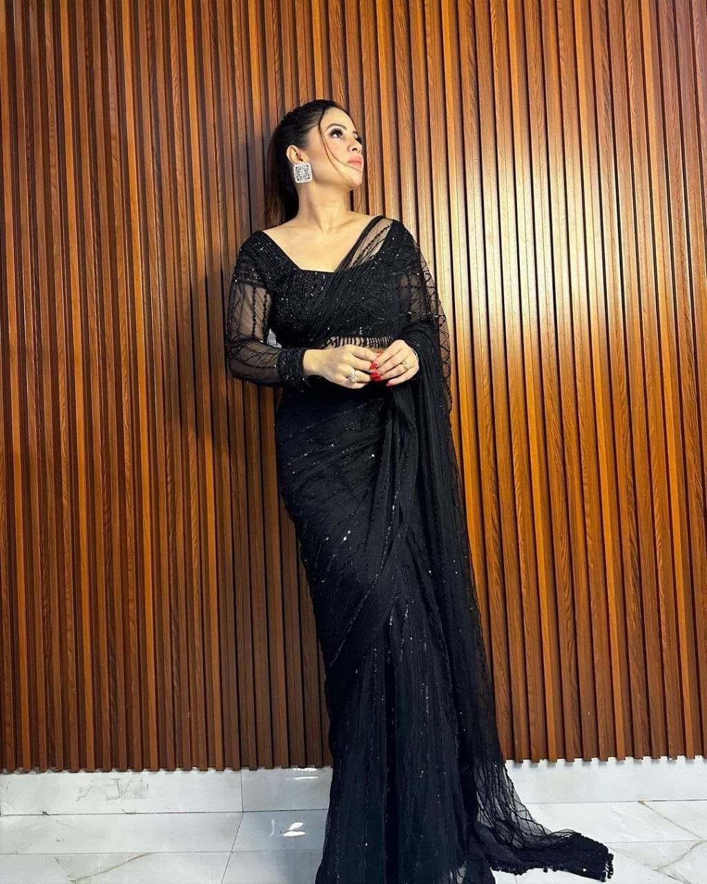 Jhalki Night Time Black Saree