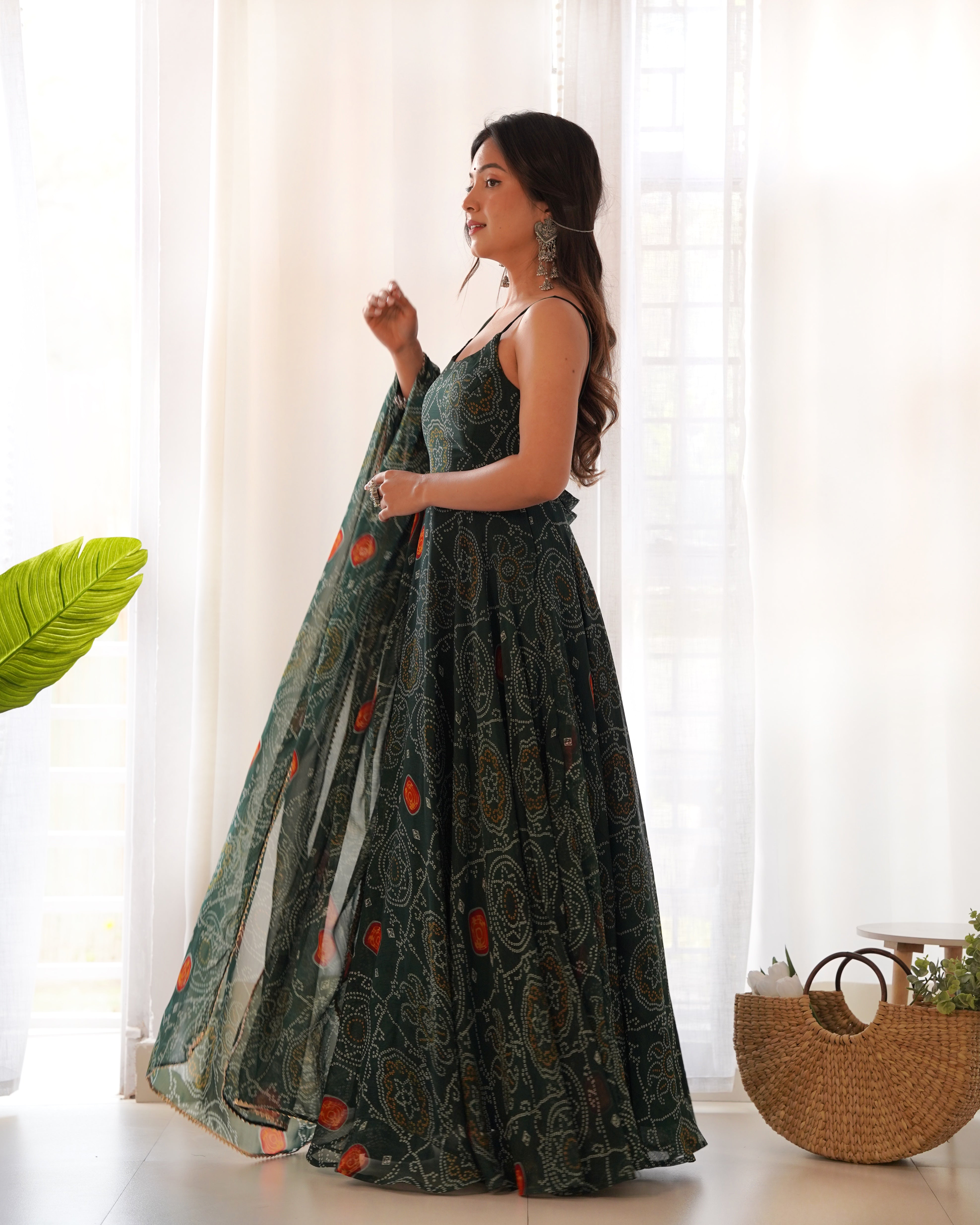 Fashionable Backless Dori Anarkali