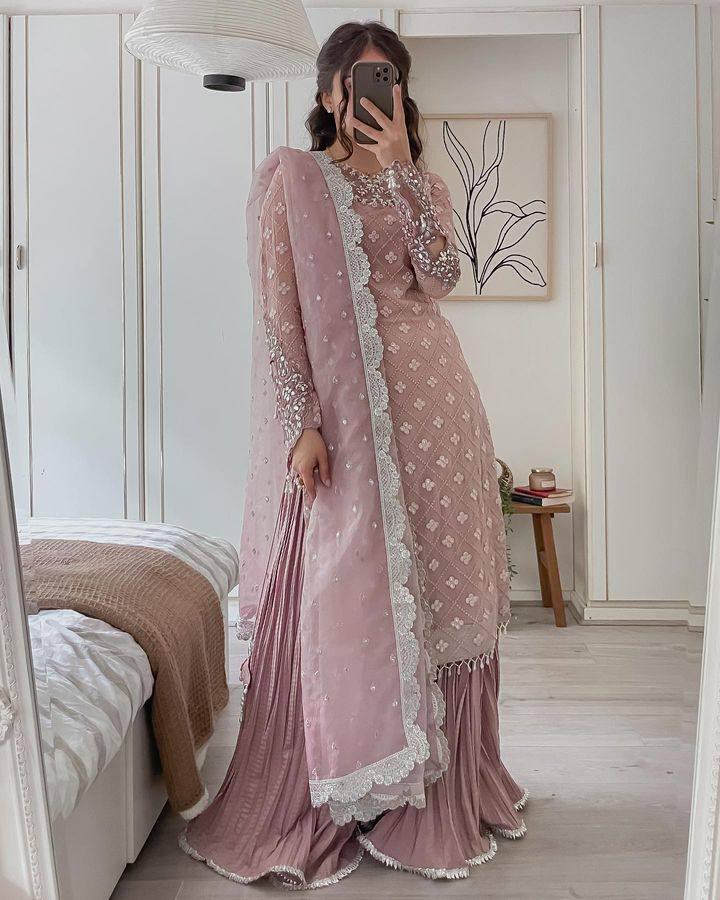 Zohar Salwar Suit