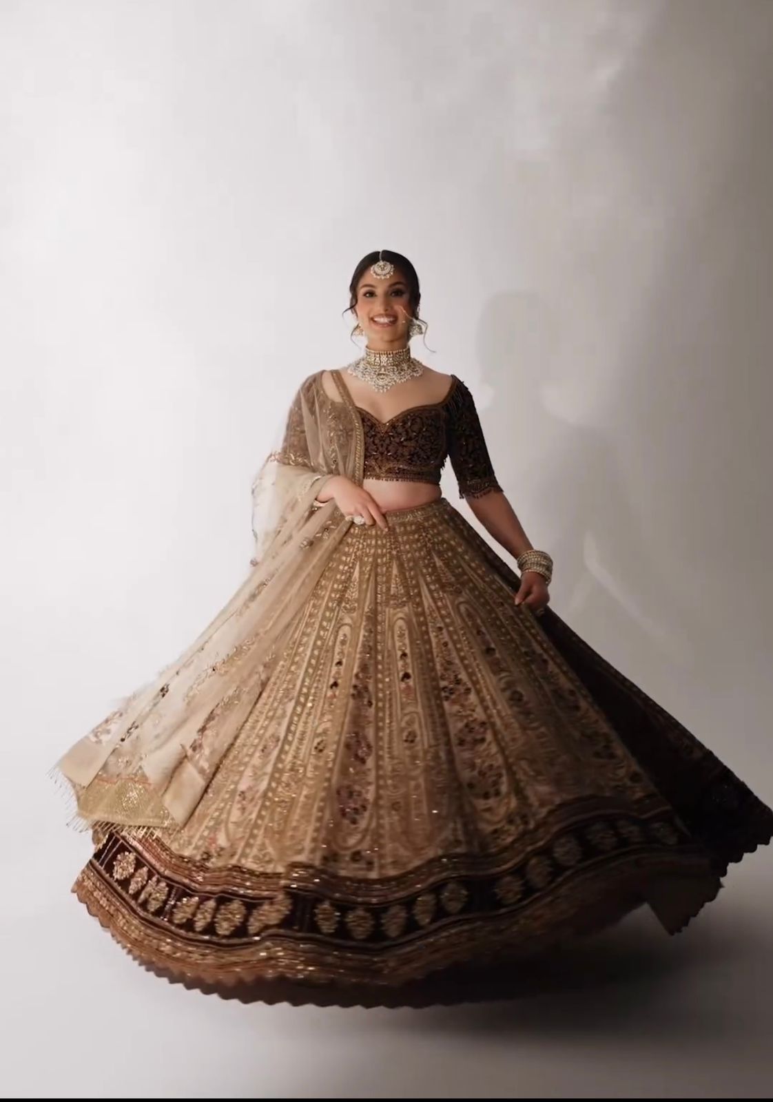 Vairea Designer Lehenga With Store Images