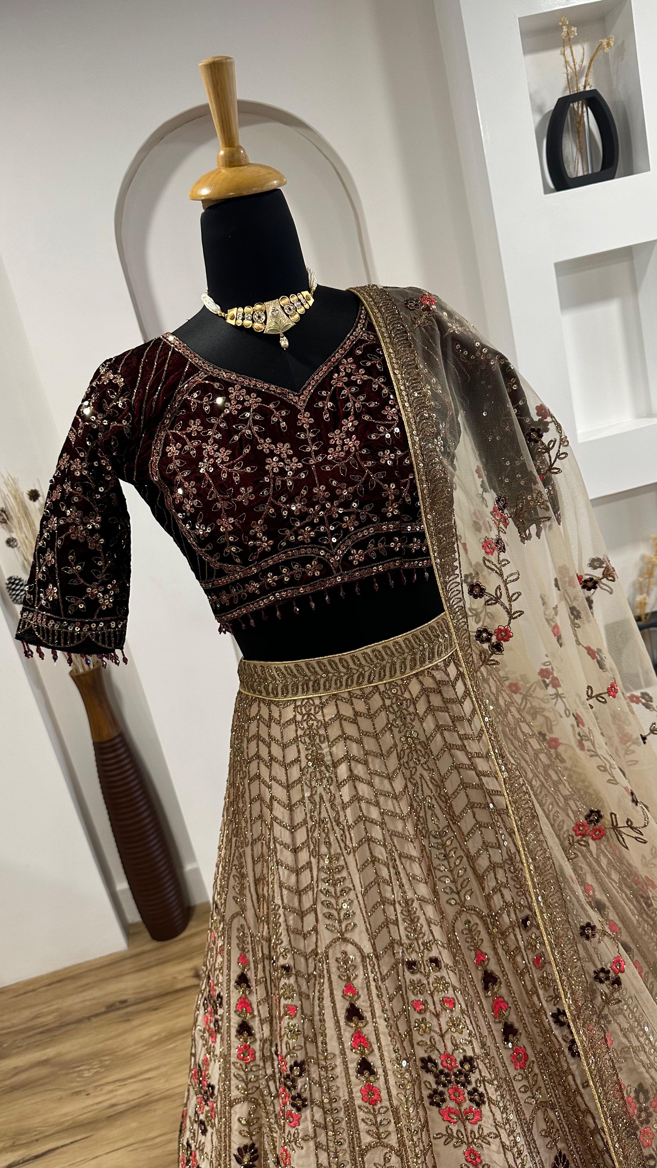 Vairea Designer Lehenga With Store Images