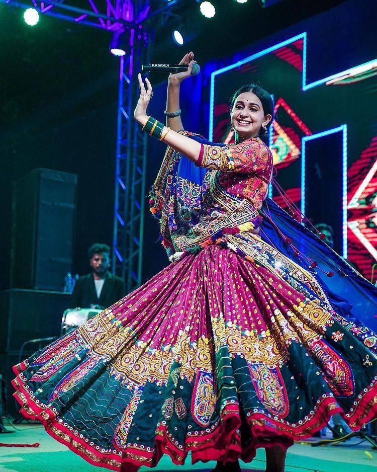 Desi Chamkeela Navratri Lehenga Choli