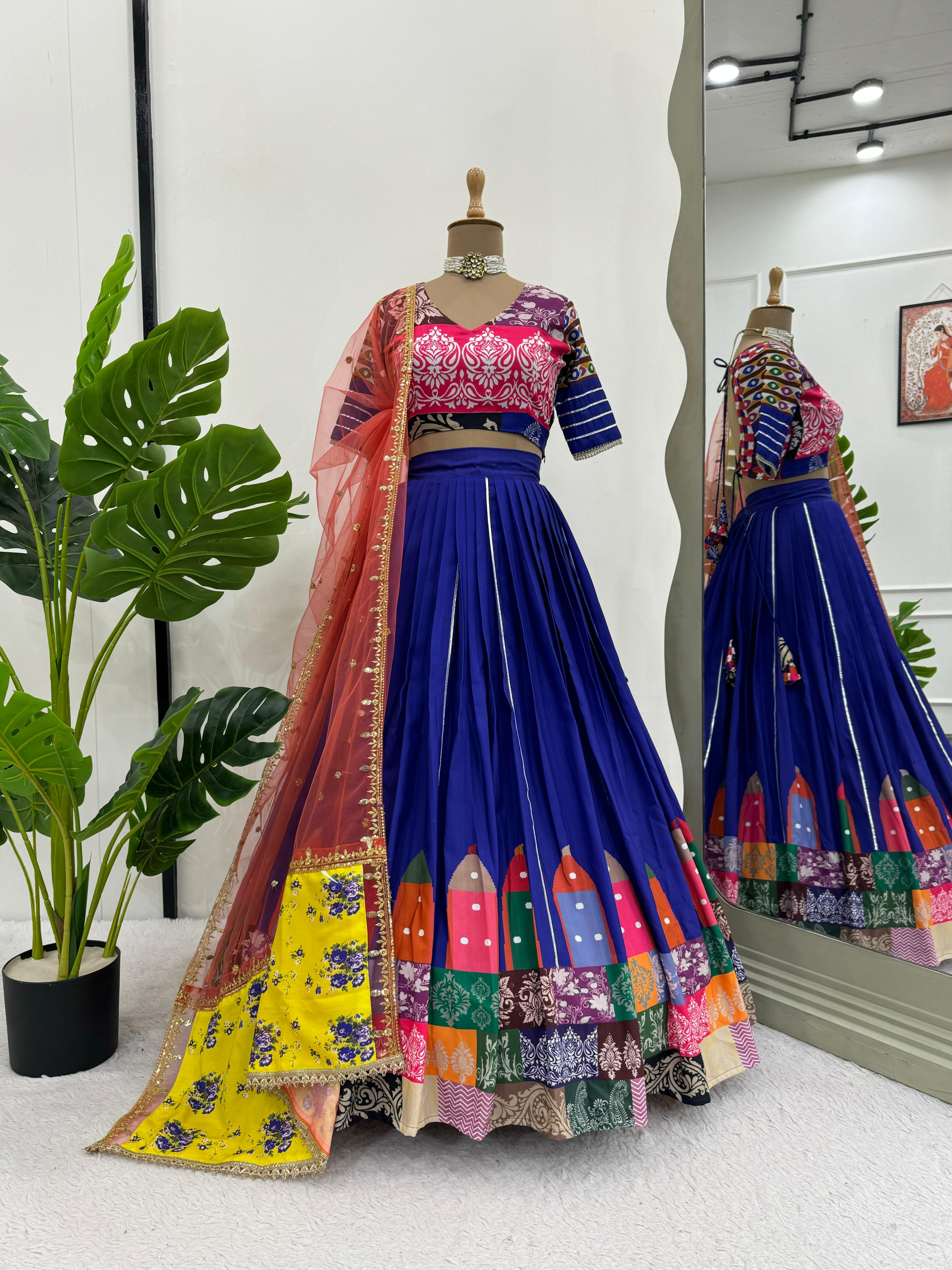 Dhamakedaar Navratri Lehenga Choli