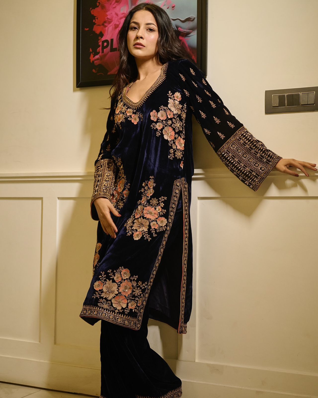 Shehnaaz Gill Velvet Salwar Suit