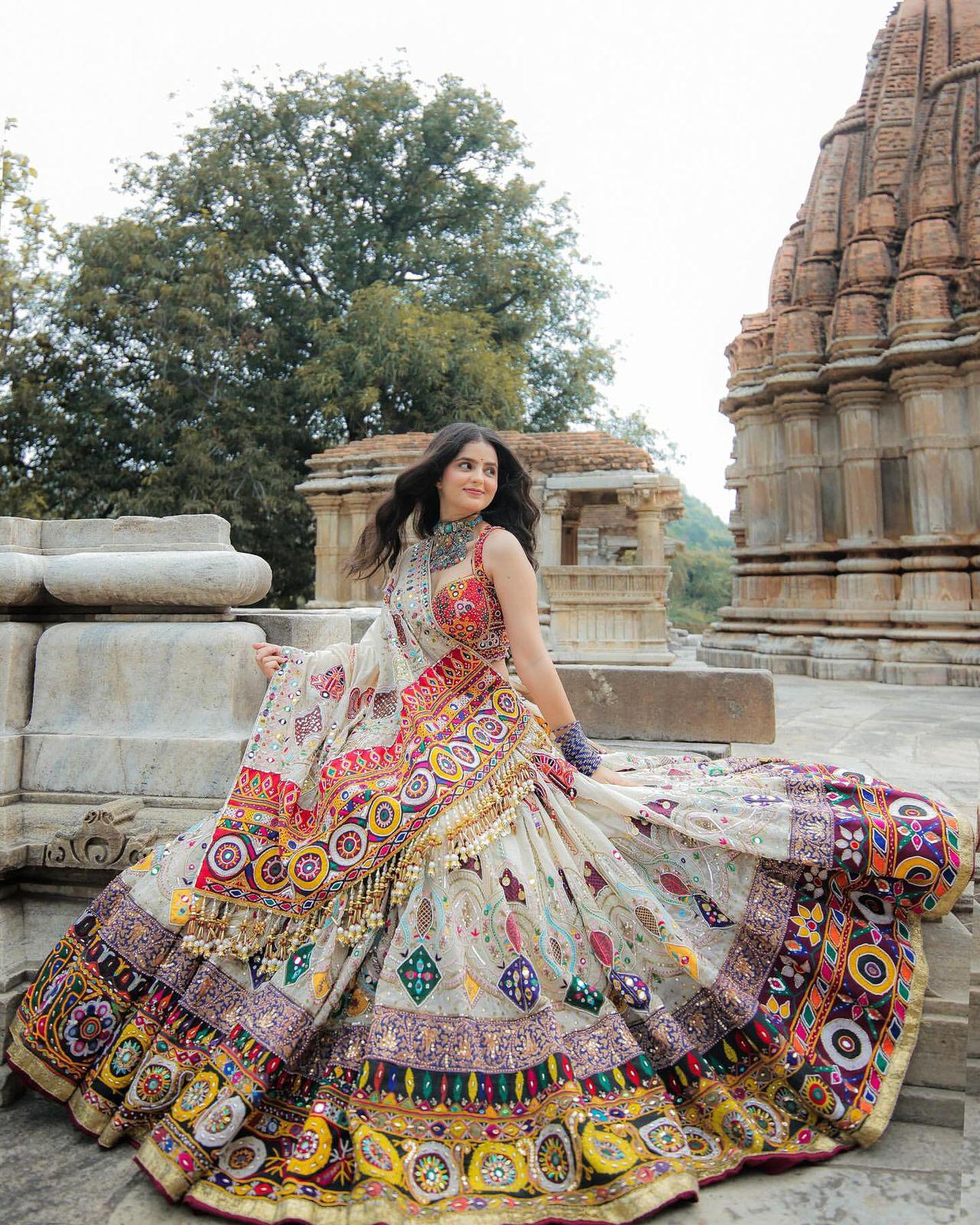 Nartan Nikhar Navratri Lehenga Choli