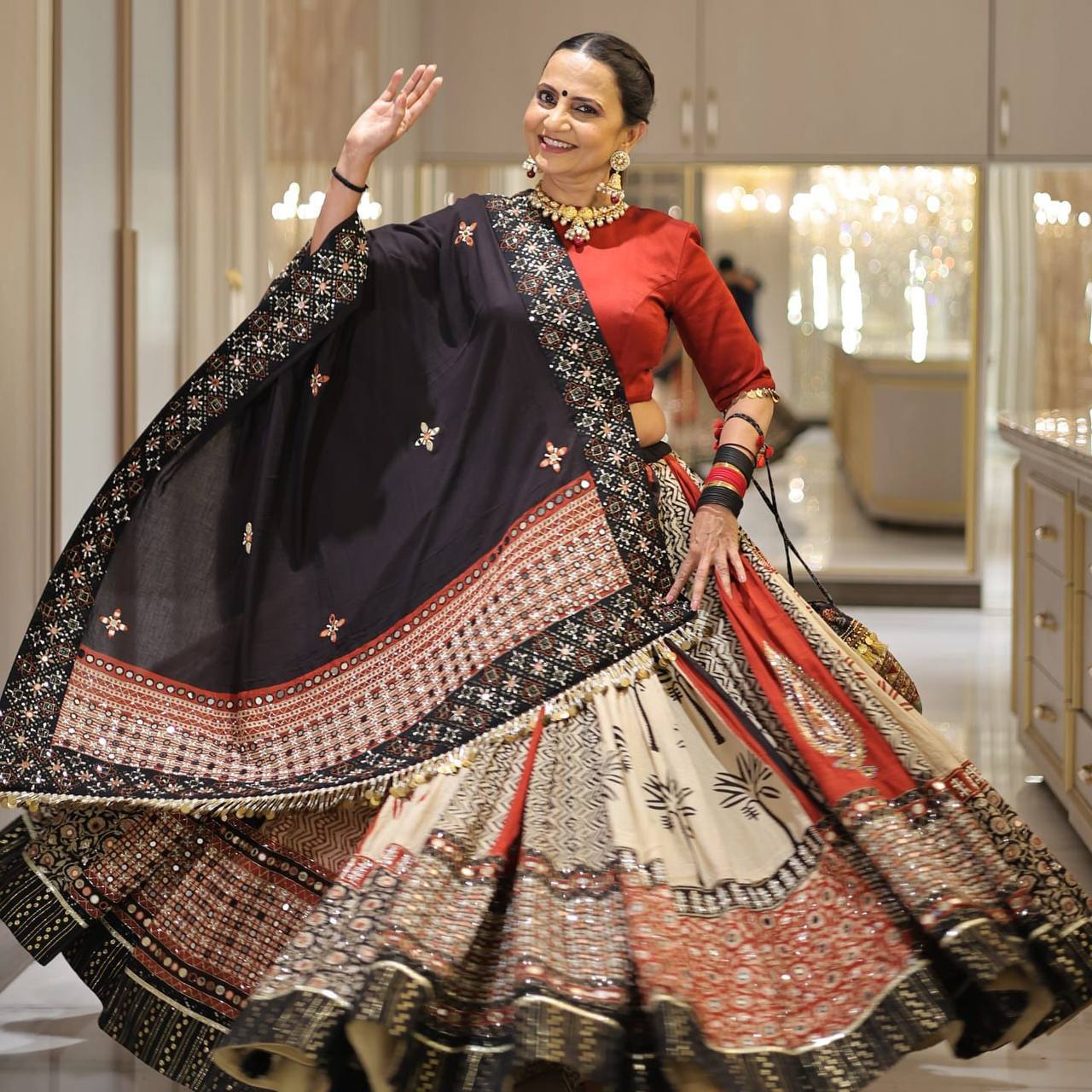 Roopal Beat Navratri Lehenga Choli