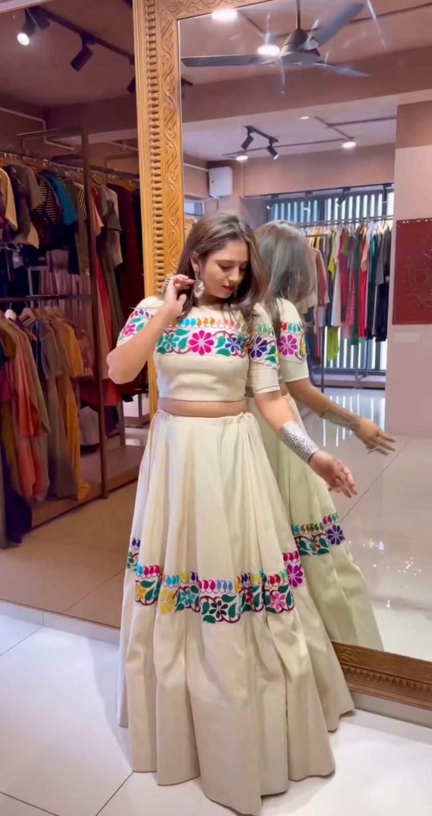 Kora Kalakari Navratri Lehenga Choli