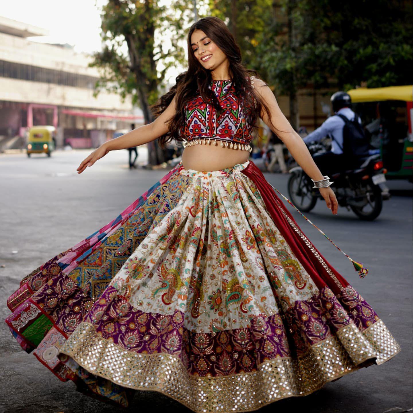 Leheriya Rasika Navratri Lehenga Choli