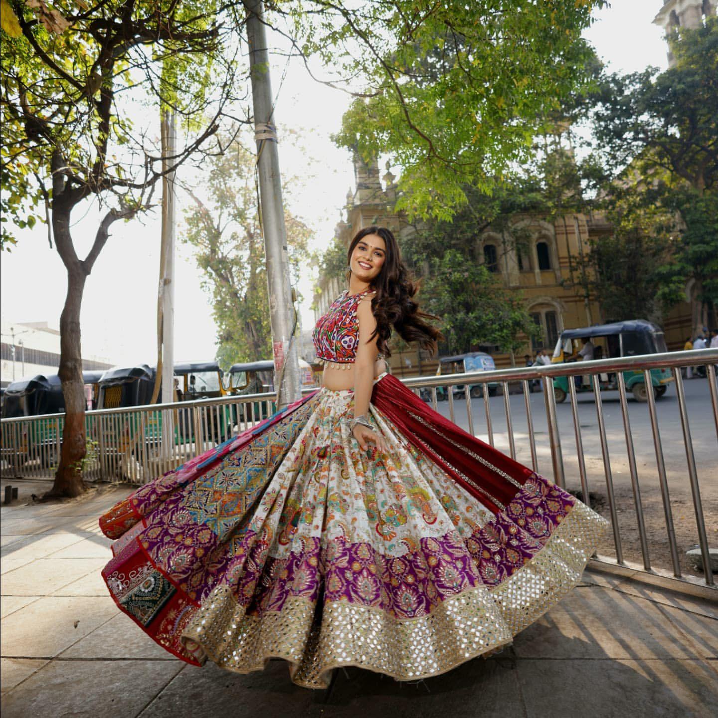 Leheriya Rasika Navratri Lehenga Choli