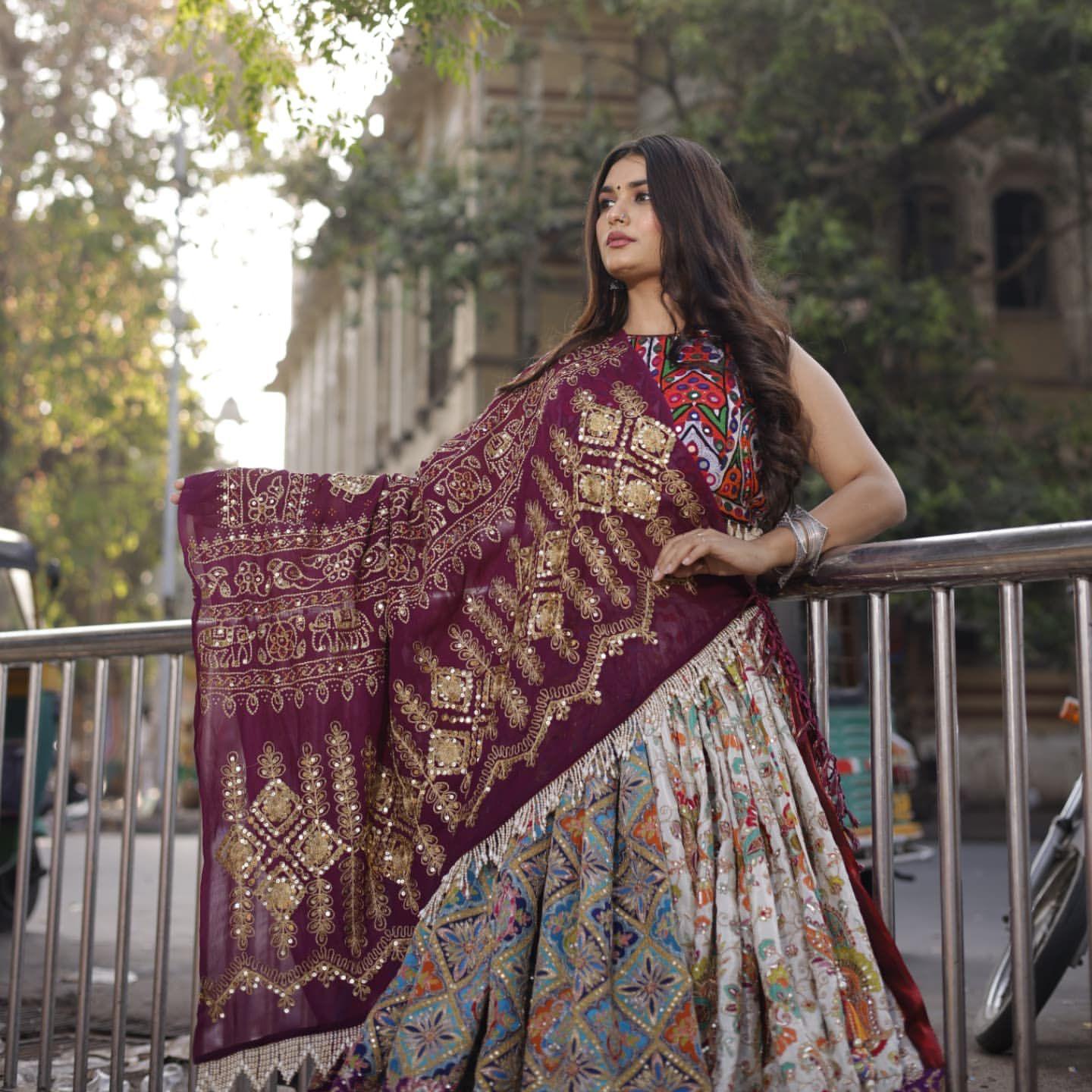 Leheriya Rasika Navratri Lehenga Choli