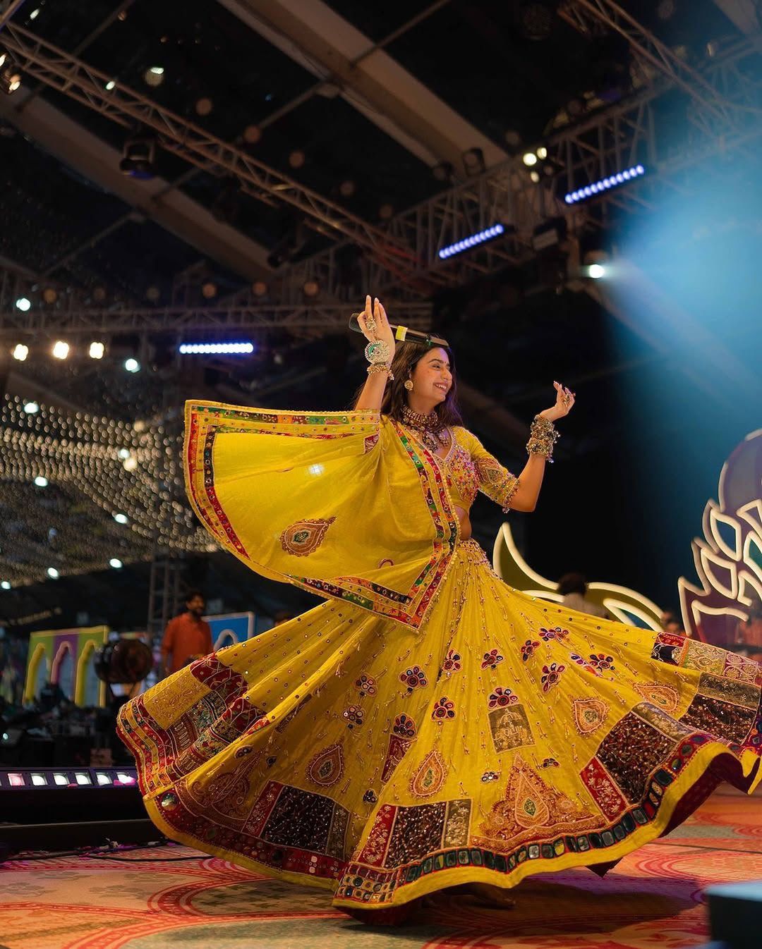 Aadya Raas Navratri Lehenga Choli