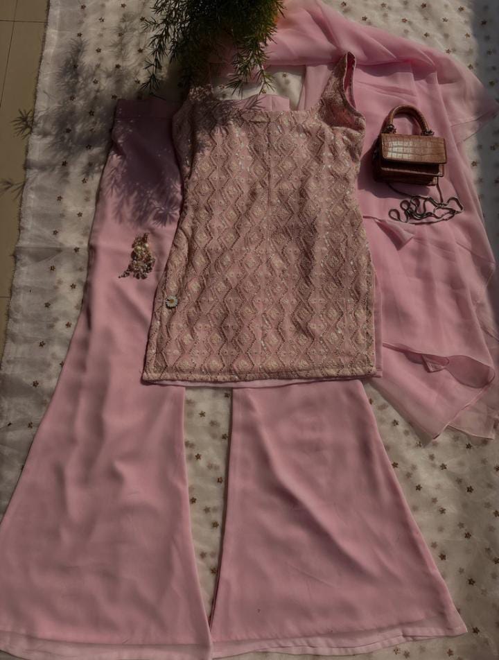 Kareena 90s Iconic Suit