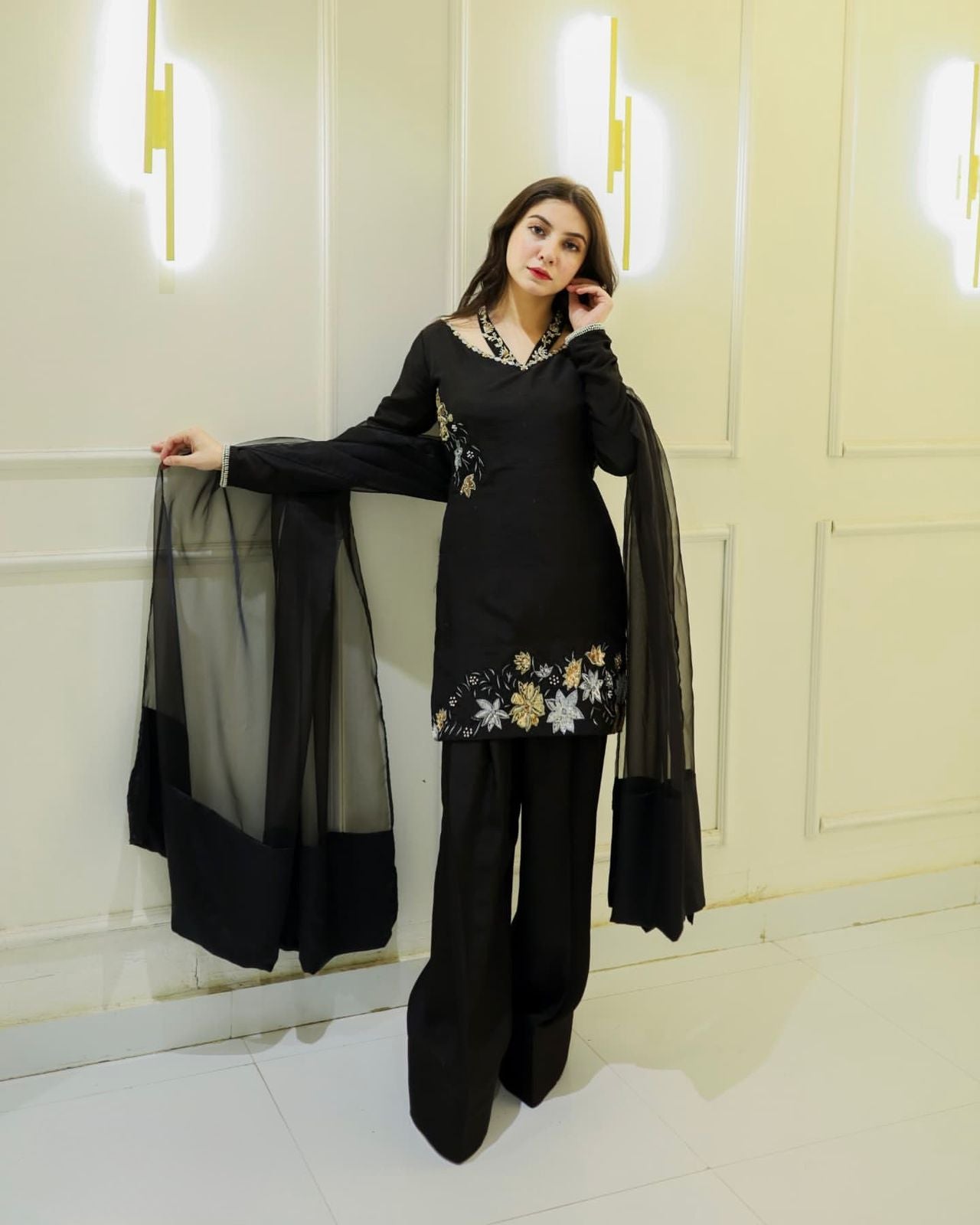 Raunaq Noir Farshi Salwar Suit