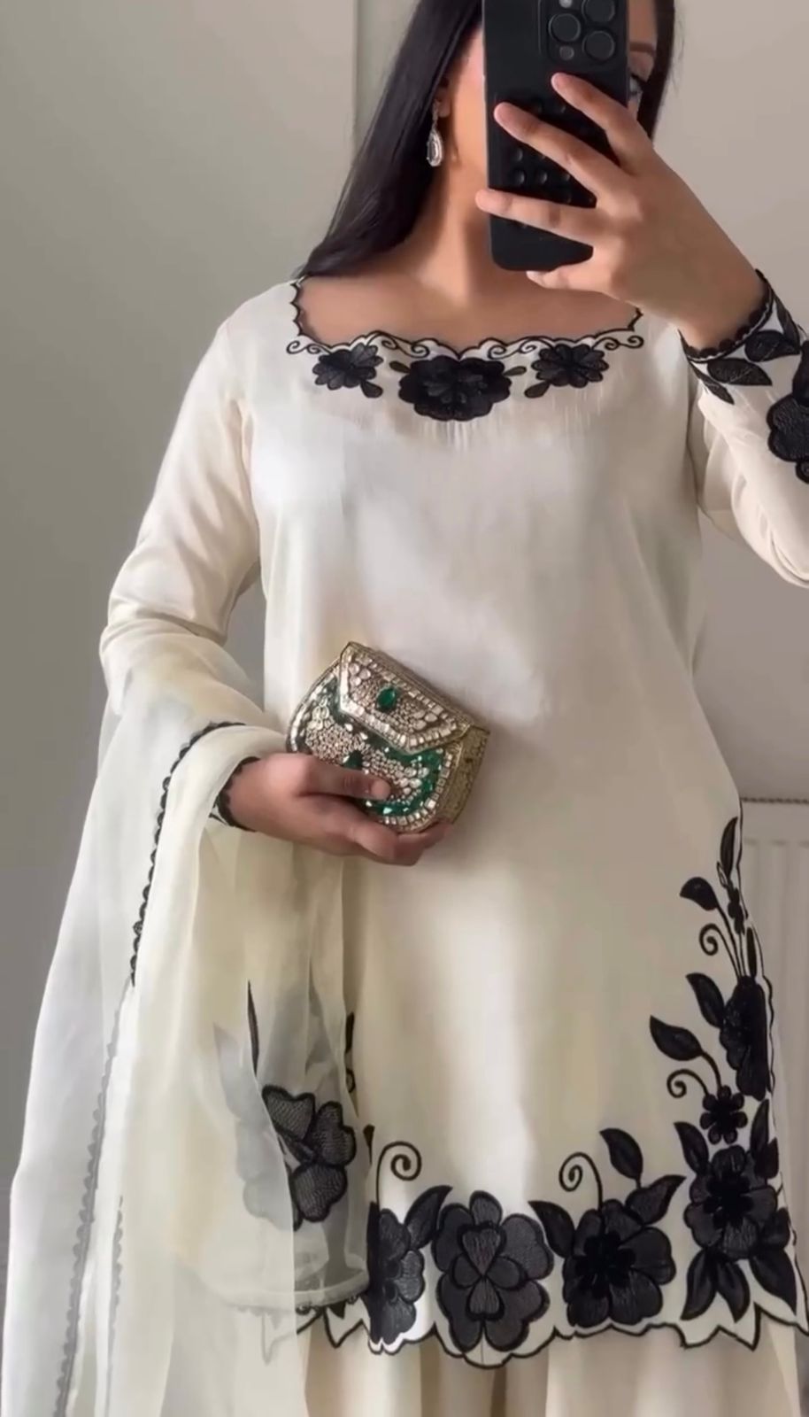 Aafreen Ivory Farshi Salwar Suit